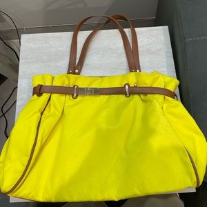 Yellow tote